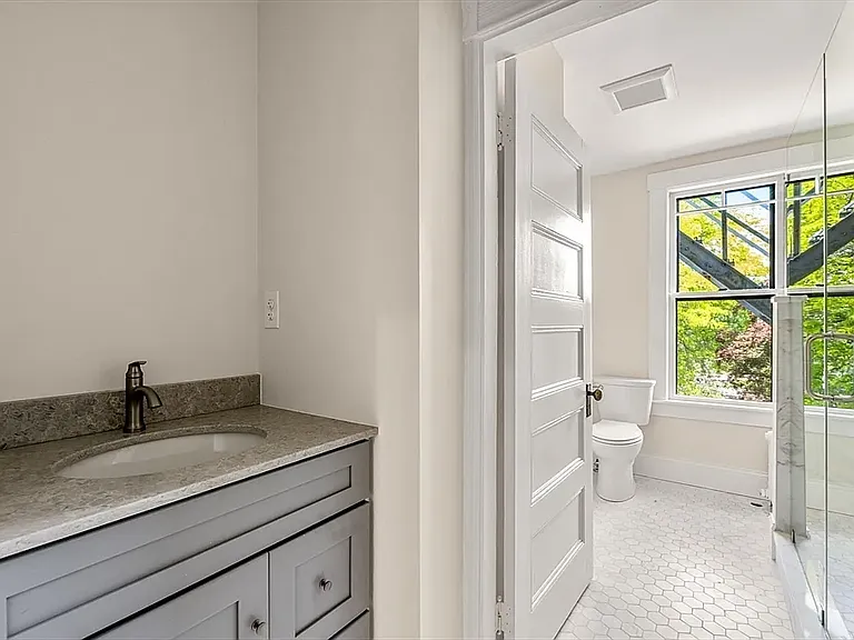 16 Loring Ave #2 — Photo 10