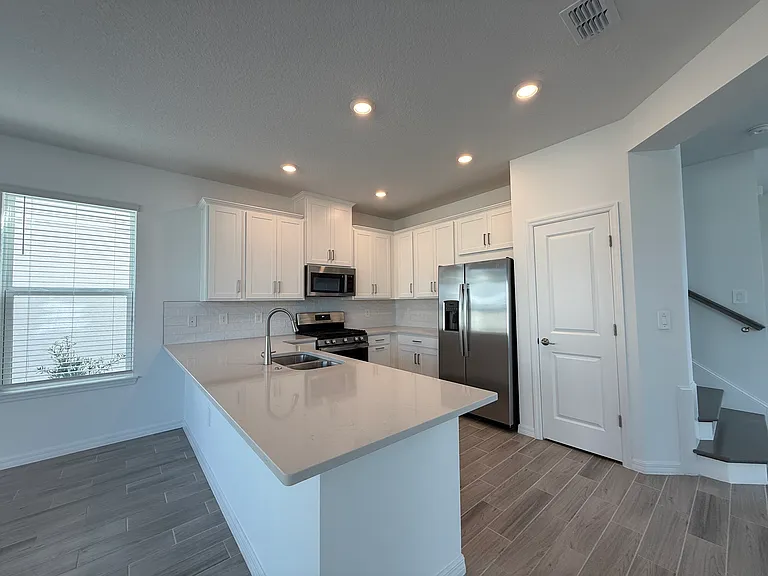 999 Ladyfish Trail St — Photo 8