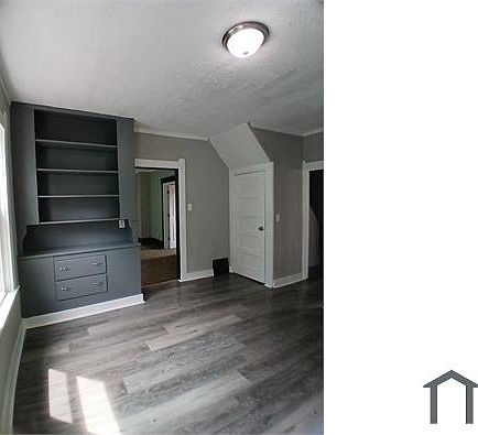 1st image of 1005 E 72nd St