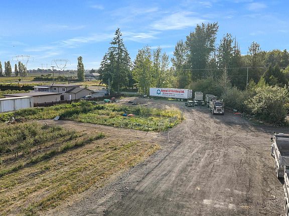 4th image of 2338 Bradner Rd