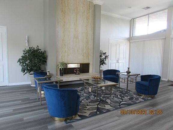 3rd image of 5301 Balboa Blvd #5