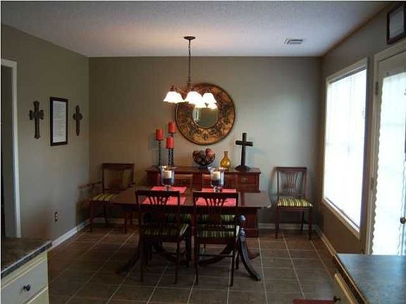4th image of 14823 Meadow Creek Ln