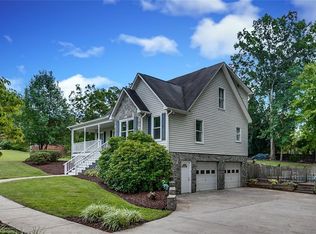 5068 Oak Garden Dr, Kernersville, NC 27284