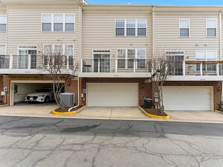 8032 Reserve Way — Photo 22
