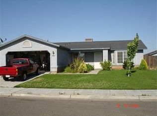 1433 Alicante Way, Madera, CA 93638