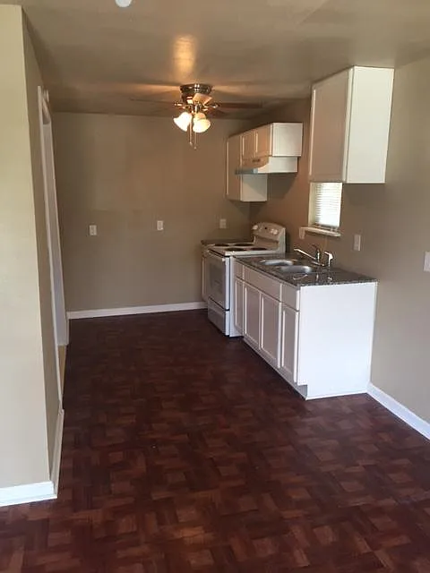 632 SW 25th Street — Photo 2