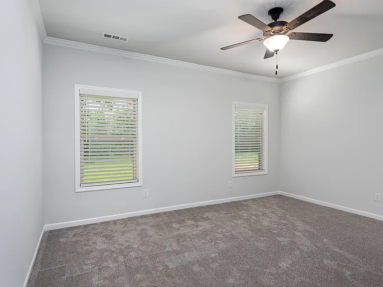 102 Sherwin Ave — Photo 14