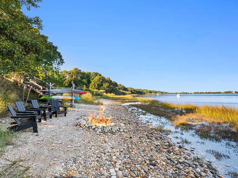 38 Three Mile Harbor Dr — Photo 5