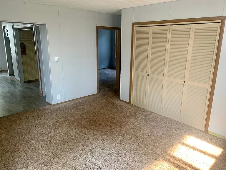 220 W Cherry St — Photo 8