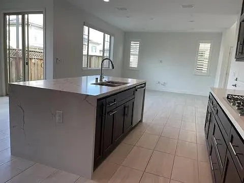443 E Romero Ct — Photo 5
