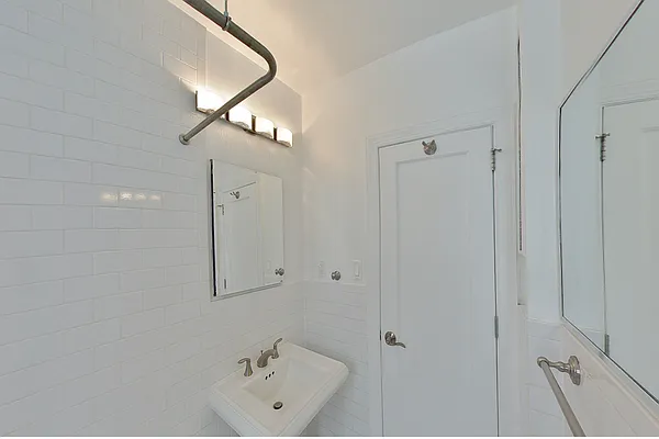 Rented by Stonehenge NYC LLC | media 10