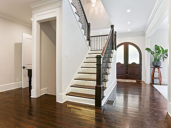Welcoming entry foyer