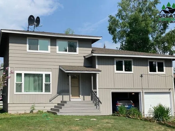 4616 Stanford Dr, Fairbanks, AK 99709