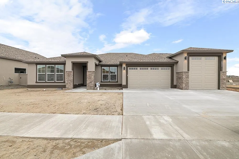 2846 Centerline Ave photo 1