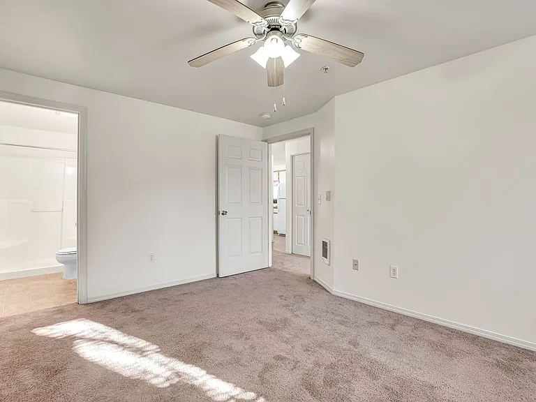 #271 CHELSEA COURT APTS — Photo 30