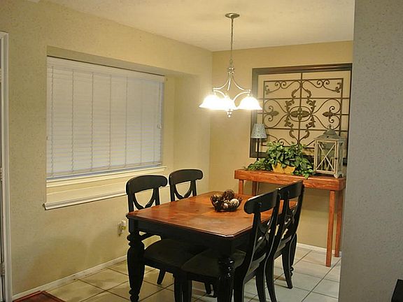 5th image of 10914 Idlewood Ct