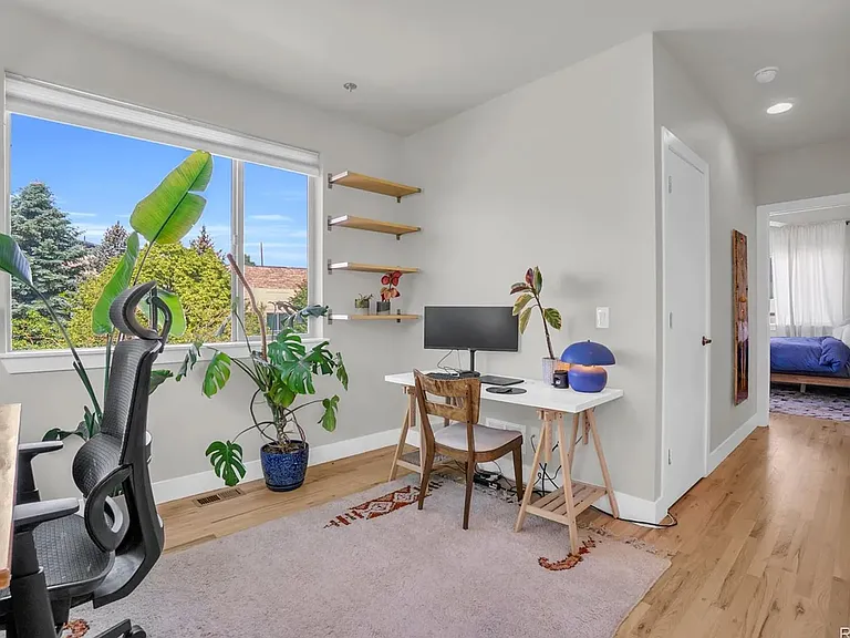 2100 Decatur St — Photo 5