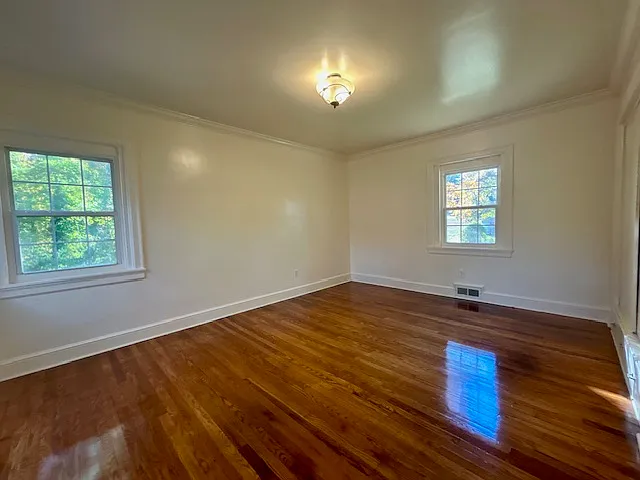 3 bed, 1227 sqft, $1,350 — Photo 4