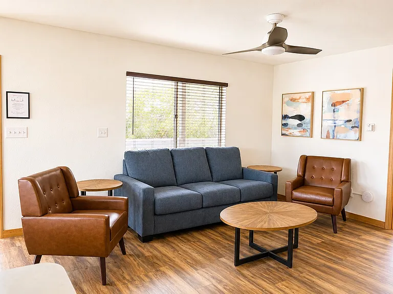 677 Outer Dr #54 — Photo 3