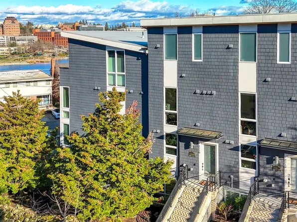 3220 Franklin Avenue E, Seattle, WA 98102