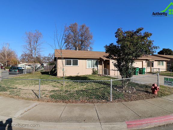 3rd image of 3535 Gardenia St