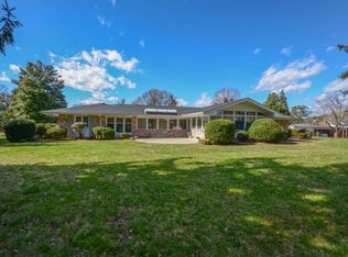 2240 Sunningdale Rd, Kingsport, TN 37660