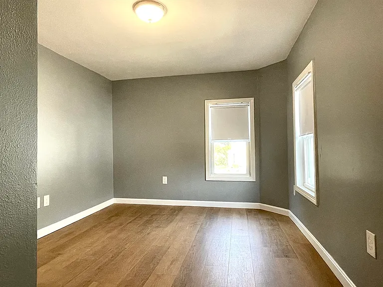 46-52 Main St #2-R — Photo 4