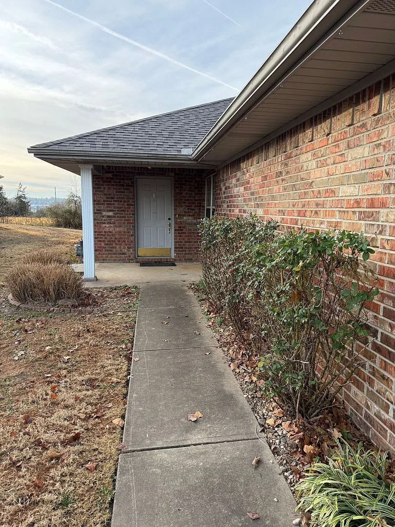 Building Photo - 141-145 Northridge Drive