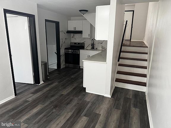 3rd image of 1090 Lake Shore Dr