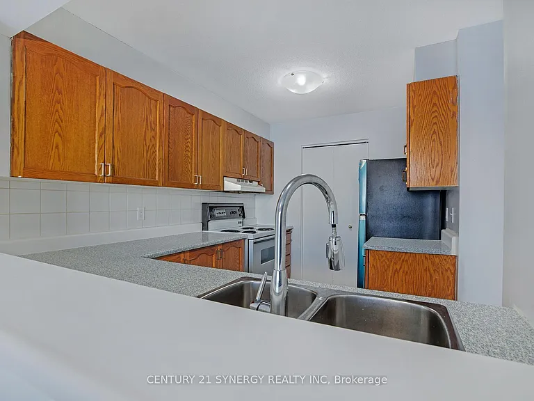 1589 Saint Bernard St #403 — Photo 15
