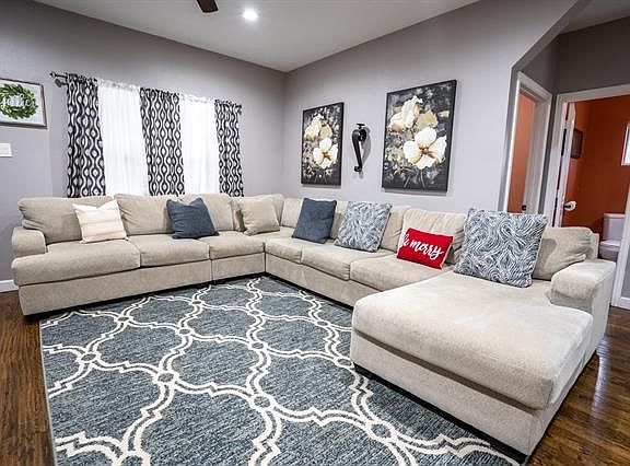 4th image of 9720 Navajo Ln