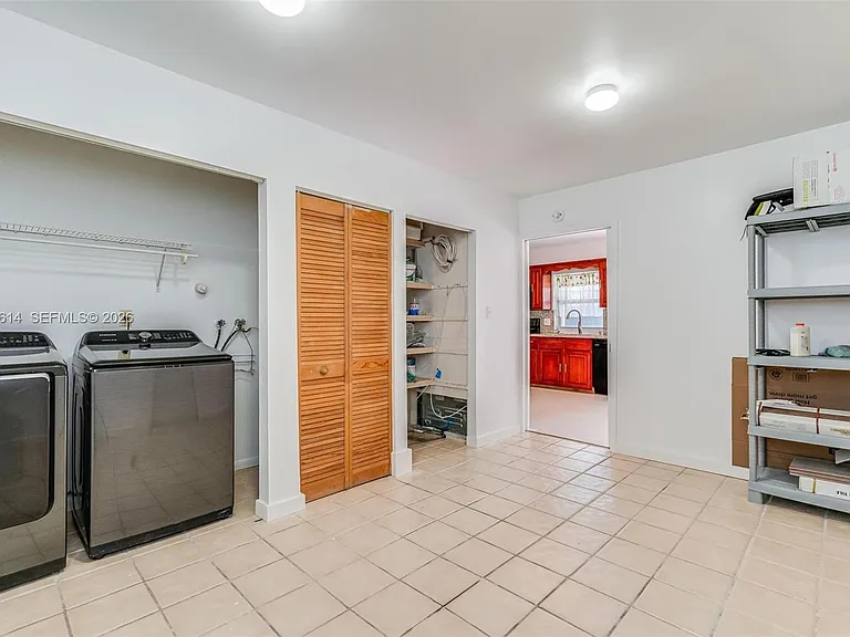 8250 SW 3rd Pl — Photo 19