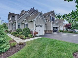 27 Evan Ct, Fishkill, NY 12524