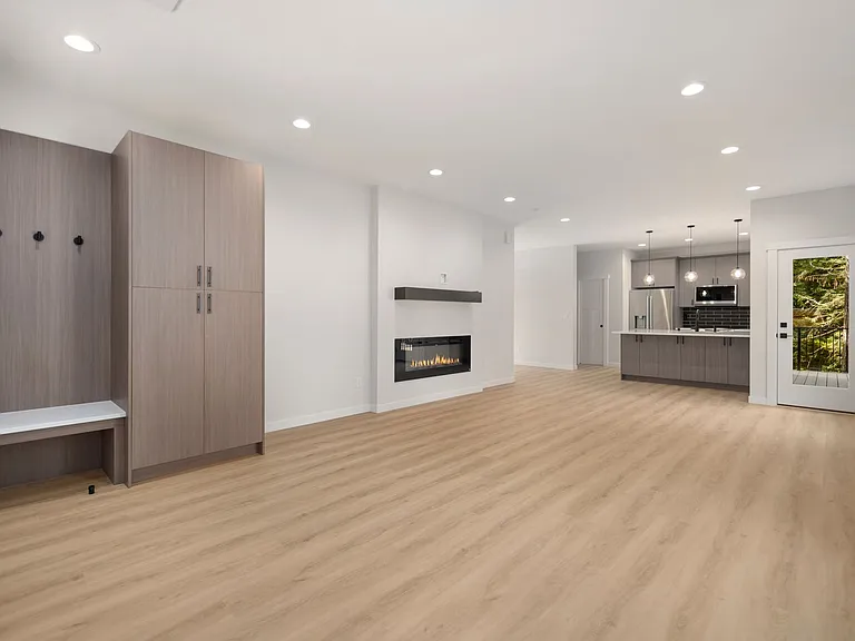 18545 Woodside Dr SE — Photo 5