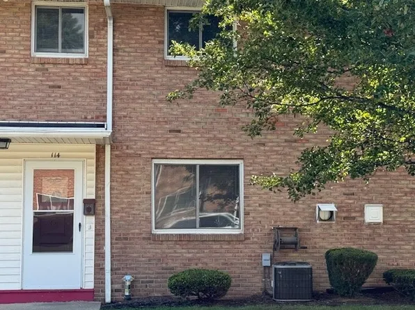 114 Woodhill Dr, Rochester, NY 14616