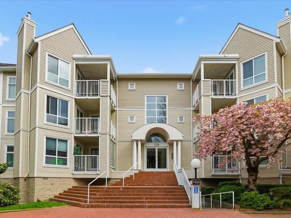 7435 Moffatt Rd #214, Richmond, BC V6Y 1X9
