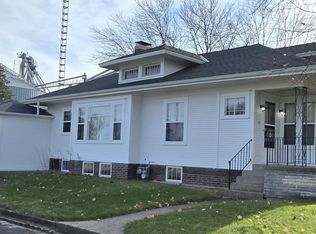 220 W Gale St, Williamsfield, IL 61489