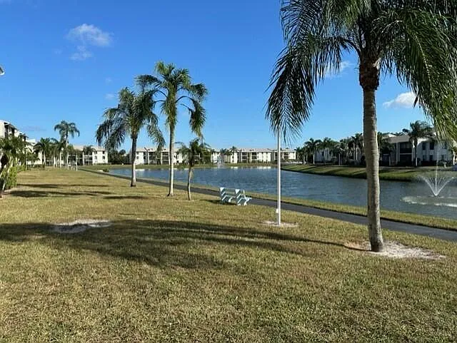 1106 Green Pine Blvd #E1 — Photo 9