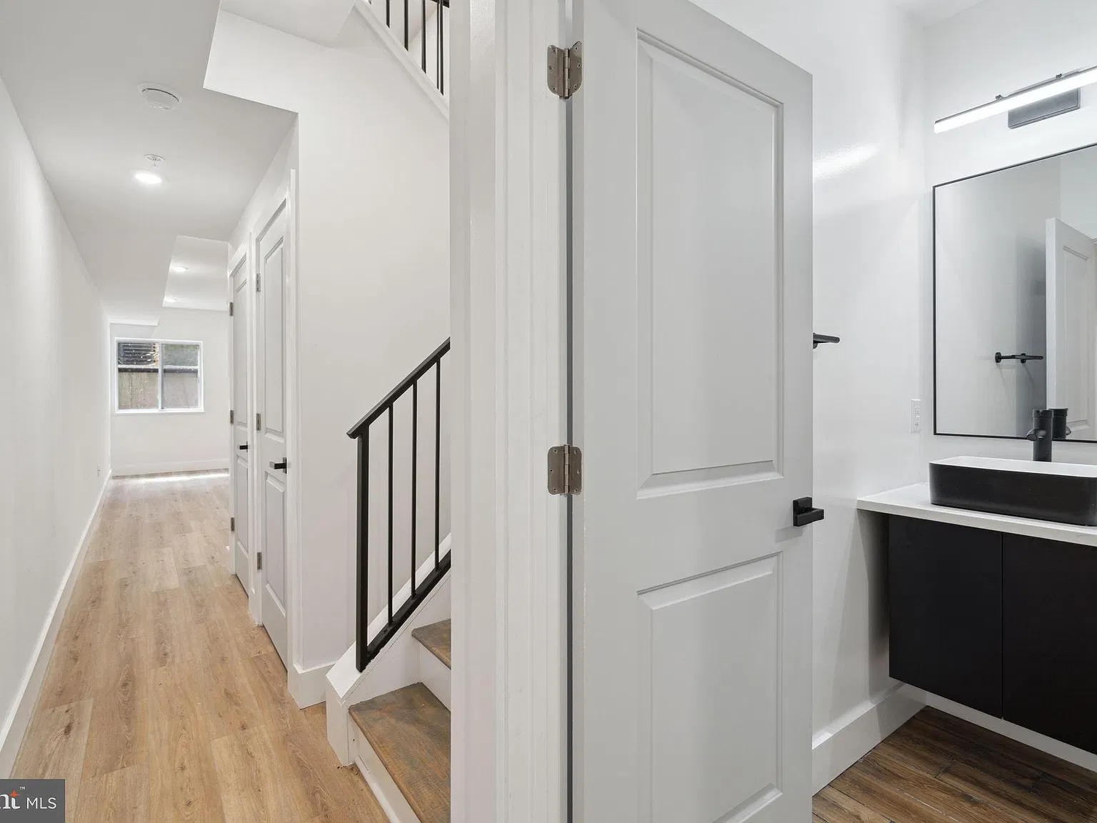 3 bed, 3.0 bath, $3,500 — Photo 3