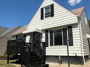 20109 Raymond St, Maple Heights, OH 44137