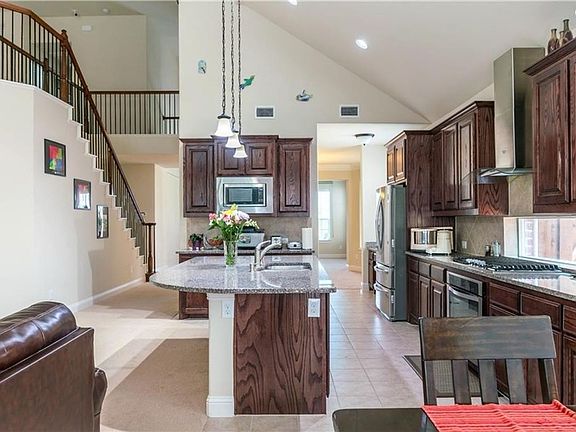 4th image of 3636 Oakstone Dr