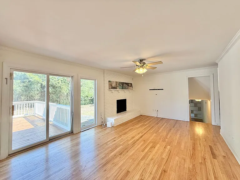 1402 Hedgelawn Way — Photo 7