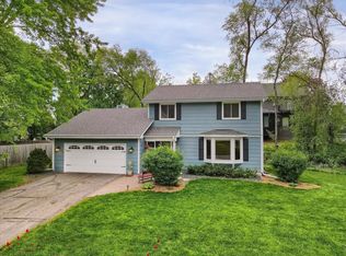 14911 Williams Ln, Minnetonka, MN 55345