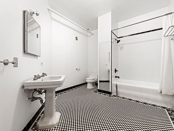 5th image of 91 Franklin St Floor 4
