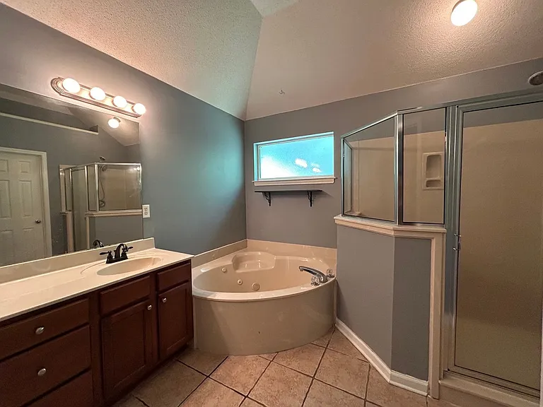 6836 Kamali Ave — Photo 9