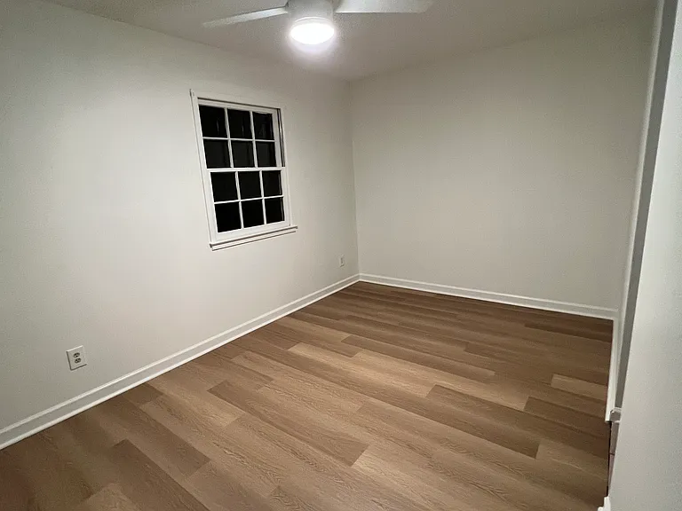3227 E Regents Park Ln — Photo 14