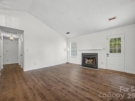 5th image of 1548 Brentfield Dr