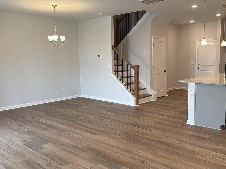 164 Abbots Mill Dr — Photo 3