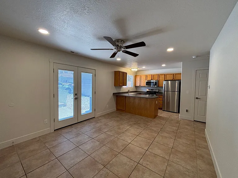 696 N 600 W #B — Photo 5