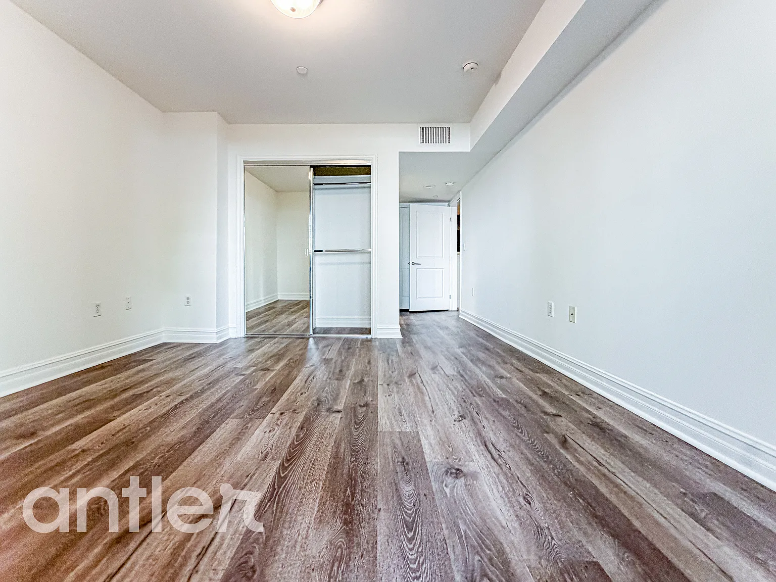 2 bed, 2.5 bath, 1400 sqft, $4,195 — Photo 4